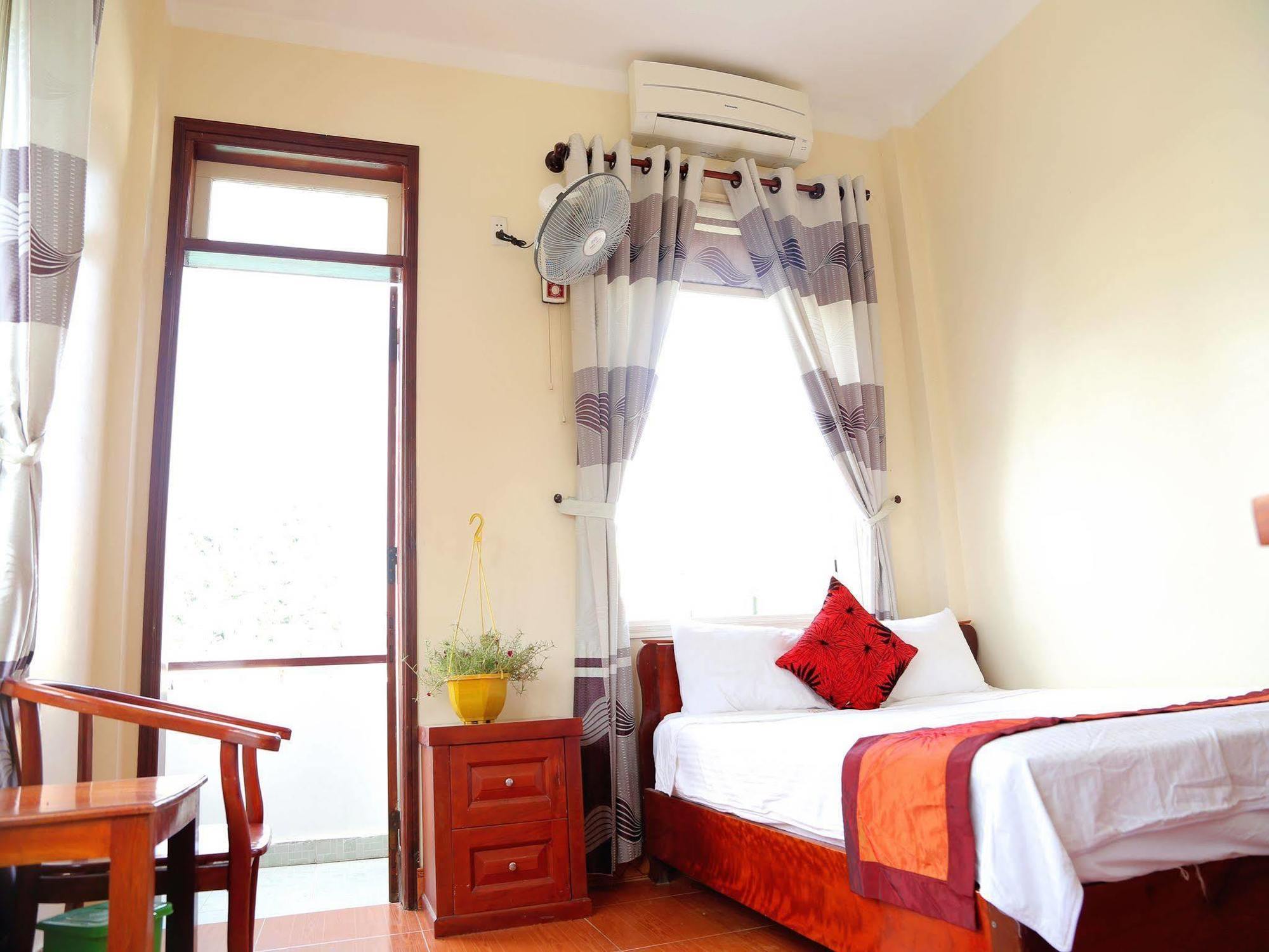 Thien Thanh Hotel Phong Nha Extérieur photo
